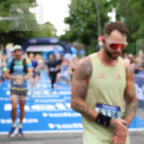 29.06.2025 - hella hamburg halbmarathon Zöllner http://msf.ph/oto/8220068 29.06.2025 10:52:11 Ziel 1482, 2397, 2595, 5032, 5093, 5378, 6897, 7732, 9082, 12135, 12580, 13726, 14248, 14300, 15506, 15829, 16003, 16179, 16320, 16666, 17033, 17130, 18475, 18801 meine-sportfotos.de