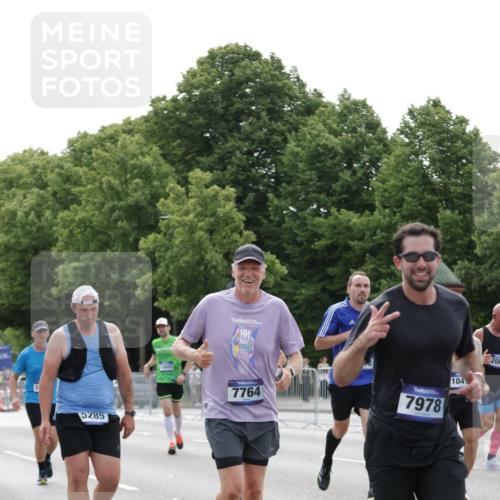 29.06.2025 - hella hamburg halbmarathon Jannik Wohlers http://msf.ph/oto/8220132 29.06.2025 10:27:17 Lombardsbrücke 2080, 3389, 4372, 5177, 5285, 6214, 7764, 7978, 8085, 9688, 10158, 10412, 10413, 13043, 14206, 16838, 17427, 17791, 18012, 18301, 18626, 18766 meine-sportfotos.de