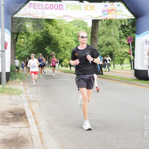 29.06.2025 - hella hamburg halbmarathon MichiJ http://msf.ph/oto/8220327 29.06.2025 10:24:14 Zwischen KM18-KM19 1344, 4050, 4740, 7466, 8901, 10771, 11559, 11898, 12204, 13343, 13419, 14603, 15115, 15390, 15991, 16964 meine-sportfotos.de