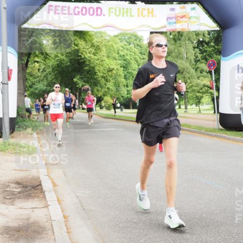 29.06.2025 - hella hamburg halbmarathon MichiJ http://msf.ph/oto/8220345 29.06.2025 10:24:14 Zwischen KM18-KM19 1344, 4050, 4740, 7466, 8901, 10771, 11559, 11898, 12204, 13343, 13419, 14603, 15115, 15390, 15991, 16964 meine-sportfotos.de