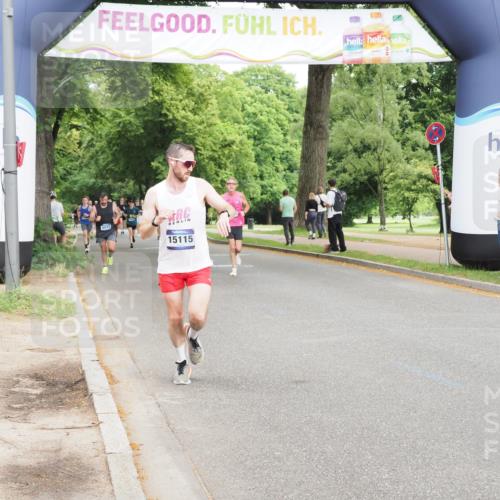 29.06.2025 - hella hamburg halbmarathon MichiJ http://msf.ph/oto/8220402 29.06.2025 10:24:16 Zwischen KM18-KM19 1344, 4050, 4740, 7466, 10771, 11559, 11898, 13419, 14603, 15115, 15991, 16964 meine-sportfotos.de