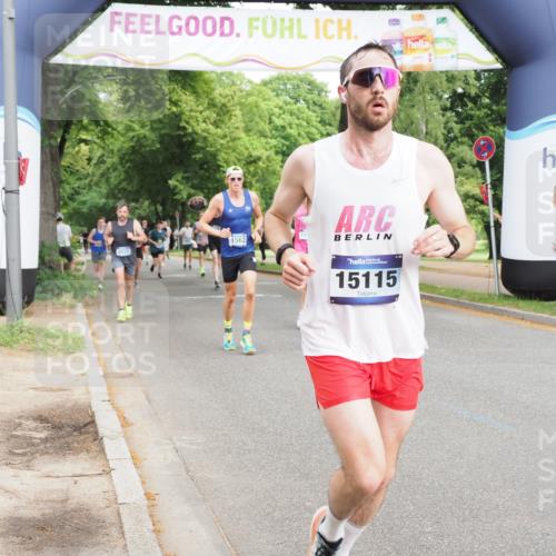 29.06.2025 - hella hamburg halbmarathon MichiJ http://msf.ph/oto/8220503 29.06.2025 10:24:17 Zwischen KM18-KM19 1344, 4050, 4740, 6032, 10771, 11559, 11898, 13419, 14603, 15115, 15991, 16964 meine-sportfotos.de