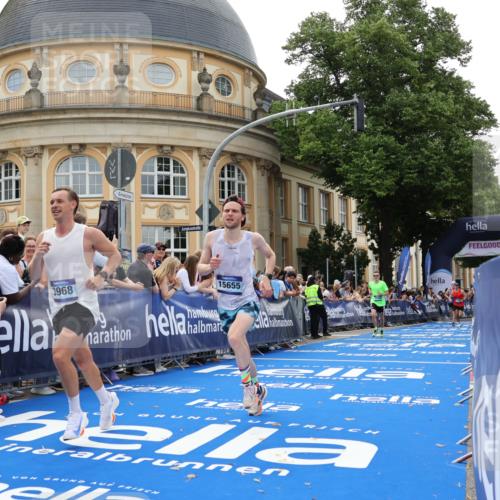 29.06.2025 - hella hamburg halbmarathon Strokosch-Dieckow http://msf.ph/oto/8220505 29.06.2025 10:28:45 Ziel 1953, 2604, 3968, 6090, 10486, 15655, 17428, 18763 meine-sportfotos.de