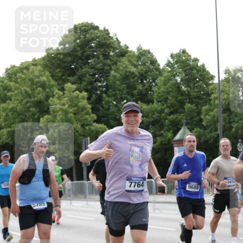 29.06.2025 - hella hamburg halbmarathon Jannik Wohlers http://msf.ph/oto/8220650 29.06.2025 10:27:18 Lombardsbrücke 2080, 3389, 4372, 5177, 5285, 6214, 7764, 7978, 8085, 9688, 10158, 10412, 10413, 12823, 13043, 14206, 15607, 16569, 16804, 16838, 17427, 17791, 18012, 18301, 18626, 18766 meine-sportfotos.de