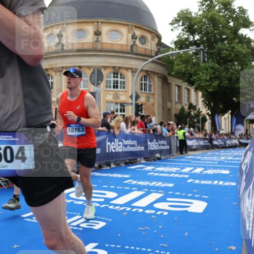 29.06.2025 - hella hamburg halbmarathon Strokosch-Dieckow http://msf.ph/oto/8220745 29.06.2025 10:28:51 Ziel 1827, 2604, 10486, 17428, 18763, 19142 meine-sportfotos.de