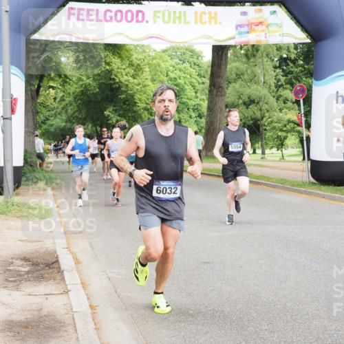 29.06.2025 - hella hamburg halbmarathon MichiJ http://msf.ph/oto/8220848 29.06.2025 10:24:20 Zwischen KM18-KM19 1562, 5554, 6032, 11559, 13419, 14603, 15115, 17306, 18220 meine-sportfotos.de