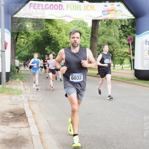 29.06.2025 - hella hamburg halbmarathon MichiJ http://msf.ph/oto/8220864 29.06.2025 10:24:20 Zwischen KM18-KM19 1562, 5554, 6032, 11559, 13419, 14603, 15115, 17306, 18220 meine-sportfotos.de