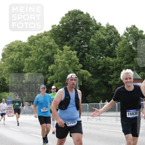 29.06.2025 - hella hamburg halbmarathon Jannik Wohlers http://msf.ph/oto/8220881 29.06.2025 10:27:19 Lombardsbrücke 2080, 3389, 5177, 5285, 6214, 7764, 7978, 8085, 9688, 10158, 10412, 10413, 12823, 13043, 13860, 14206, 15607, 16569, 16804, 16838, 17427, 17791, 18012, 18301, 18626 meine-sportfotos.de