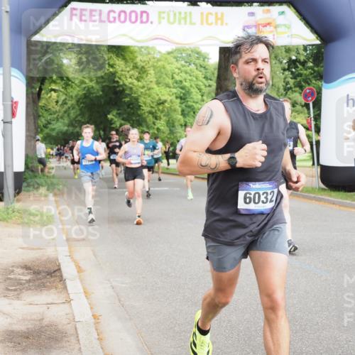 29.06.2025 - hella hamburg halbmarathon MichiJ http://msf.ph/oto/8220909 29.06.2025 10:24:21 Zwischen KM18-KM19 1562, 5554, 6032, 11559, 13419, 14603, 15115, 17306, 18220 meine-sportfotos.de