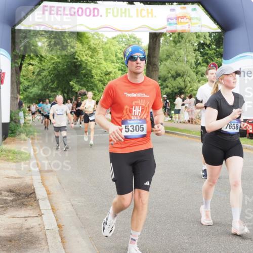 29.06.2025 - hella hamburg halbmarathon MichiJ http://msf.ph/oto/8220911 29.06.2025 10:48:46 Zwischen KM18-KM19 1188, 1726, 1823, 2582, 5299, 5305, 6602, 7636, 7658, 8730, 12125, 14574, 16128, 16145, 17383 meine-sportfotos.de