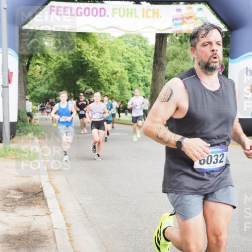 29.06.2025 - hella hamburg halbmarathon MichiJ http://msf.ph/oto/8220936 29.06.2025 10:24:21 Zwischen KM18-KM19 1562, 5554, 6032, 11559, 13419, 14603, 15115, 17306, 18220 meine-sportfotos.de