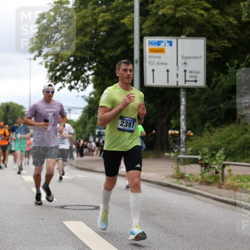 29.06.2025 - hella hamburg halbmarathon Yannick Fuchs http://msf.ph/oto/8221083 29.06.2025 10:46:05 20KM 2287, 2364, 2396, 2397, 2595, 2670, 2818, 4140, 4814, 5008, 5032, 5093, 5102, 5482, 6286, 6390, 6657, 7409, 7724, 7732, 8371, 8661, 8710, 8977, 9082, 9093, 9876, 10115, 11551, 11791, 12367, 12580, 13015, 13047, 13051, 13792, 14122, 14300, 14561, 15356, 15427, 15727, 15829, 15831, 16003, 16179, 16357, 16591, 17815, 17997, 18475, 18801, 18869, 18982 meine-sportfotos.de
