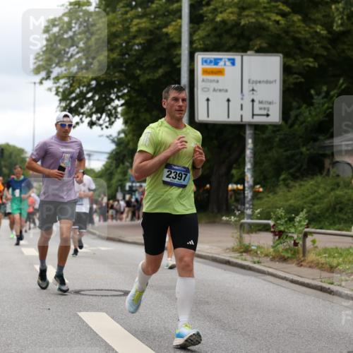 29.06.2025 - hella hamburg halbmarathon Yannick Fuchs http://msf.ph/oto/8221101 29.06.2025 10:46:05 20KM 2287, 2364, 2396, 2397, 2595, 2670, 2818, 4140, 4814, 5008, 5032, 5093, 5102, 5482, 6286, 6390, 6657, 7409, 7724, 7732, 8371, 8661, 8710, 8977, 9082, 9093, 9876, 10115, 11551, 11791, 12367, 12580, 13015, 13047, 13051, 13792, 14122, 14300, 14561, 15356, 15427, 15727, 15829, 15831, 16003, 16179, 16357, 16591, 17815, 17997, 18475, 18801, 18869, 18982 meine-sportfotos.de