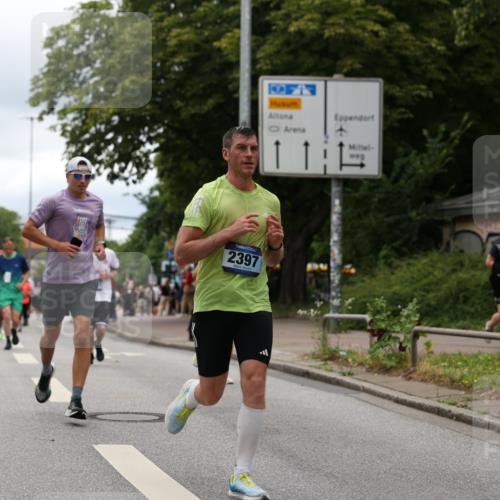 29.06.2025 - hella hamburg halbmarathon Yannick Fuchs http://msf.ph/oto/8221151 29.06.2025 10:46:05 20KM 2287, 2364, 2396, 2397, 2595, 2670, 2818, 4140, 4814, 5008, 5032, 5093, 5102, 5482, 6286, 6390, 6657, 7409, 7724, 7732, 8371, 8661, 8710, 8977, 9082, 9093, 9876, 10115, 11551, 11791, 12367, 12580, 13015, 13047, 13051, 13792, 14122, 14300, 14561, 15356, 15427, 15727, 15829, 15831, 16003, 16179, 16357, 16591, 17815, 17997, 18475, 18801, 18869, 18982 meine-sportfotos.de