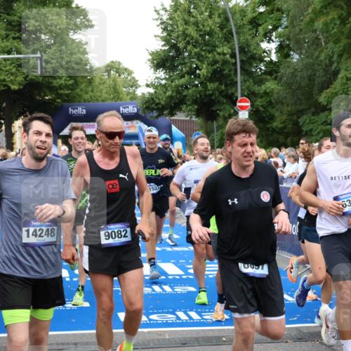 29.06.2025 - hella hamburg halbmarathon Zöllner http://msf.ph/oto/8221229 29.06.2025 10:52:19 Ziel 4419, 4587, 4837, 5032, 5087, 5482, 6164, 6897, 7896, 9074, 9082, 12135, 13707, 14300, 15275, 15446, 16003, 16320, 16591, 17130, 17773, 18475 meine-sportfotos.de
