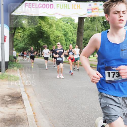 29.06.2025 - hella hamburg halbmarathon MichiJ http://msf.ph/oto/8221233 29.06.2025 10:24:24 Zwischen KM18-KM19 1562, 1889, 4944, 5554, 6032, 12751, 14841, 17306, 18220 meine-sportfotos.de