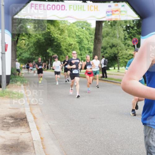 29.06.2025 - hella hamburg halbmarathon MichiJ http://msf.ph/oto/8221258 29.06.2025 10:24:24 Zwischen KM18-KM19 1562, 1889, 4944, 5554, 6032, 12751, 14841, 17306, 18220 meine-sportfotos.de