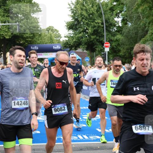 29.06.2025 - hella hamburg halbmarathon Zöllner http://msf.ph/oto/8221274 29.06.2025 10:52:19 Ziel 4419, 4587, 4837, 5032, 5087, 5482, 6164, 6897, 7896, 9074, 9082, 12135, 13707, 14300, 15275, 15446, 16003, 16320, 16591, 17130, 17773, 18475 meine-sportfotos.de