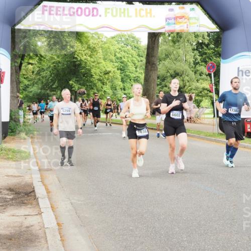 29.06.2025 - hella hamburg halbmarathon MichiJ http://msf.ph/oto/8221287 29.06.2025 10:48:48 Zwischen KM18-KM19 1726, 1823, 2582, 5299, 5305, 6602, 7636, 7658, 8730, 16128, 17383, 19242 meine-sportfotos.de