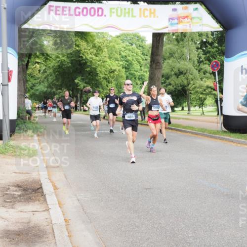 29.06.2025 - hella hamburg halbmarathon MichiJ http://msf.ph/oto/8221322 29.06.2025 10:24:24 Zwischen KM18-KM19 1562, 1889, 4944, 5554, 6032, 12751, 14841, 17306, 18220 meine-sportfotos.de