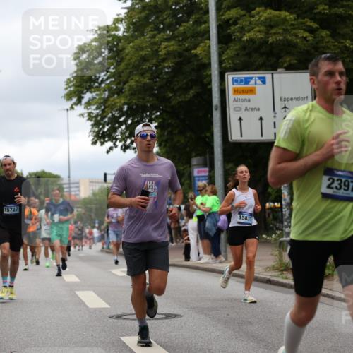 29.06.2025 - hella hamburg halbmarathon Yannick Fuchs http://msf.ph/oto/8221324 29.06.2025 10:46:05 20KM 2287, 2364, 2396, 2397, 2595, 2670, 2818, 4140, 4814, 5008, 5032, 5093, 5102, 5482, 6286, 6390, 6657, 7409, 7724, 7732, 8371, 8661, 8710, 8977, 9082, 9093, 9876, 10115, 11551, 11791, 12367, 12580, 13015, 13047, 13051, 13792, 14122, 14300, 14561, 15356, 15427, 15727, 15829, 15831, 16003, 16179, 16357, 16591, 17815, 17997, 18475, 18801, 18869, 18982 meine-sportfotos.de