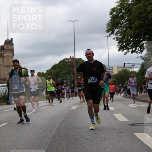 29.06.2025 - hella hamburg halbmarathon Yannick Fuchs http://msf.ph/oto/8221419 29.06.2025 10:46:06 20KM 2287, 2396, 2397, 2595, 2818, 4140, 4814, 5008, 5032, 5093, 5102, 5482, 6286, 6390, 6657, 7130, 7409, 7724, 7732, 8139, 8371, 8661, 8710, 8977, 9082, 9093, 9876, 10115, 11551, 11791, 12367, 12580, 13015, 13047, 13051, 13327, 13792, 14122, 14300, 14561, 15356, 15427, 15727, 15829, 15831, 16003, 16179, 16357, 16591, 17997, 18475, 18801, 18869, 18982 meine-sportfotos.de