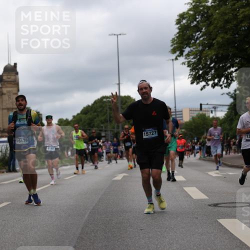 29.06.2025 - hella hamburg halbmarathon Yannick Fuchs http://msf.ph/oto/8221437 29.06.2025 10:46:06 20KM 2287, 2396, 2397, 2595, 2818, 4140, 4814, 5008, 5032, 5093, 5102, 5482, 6286, 6390, 6657, 7130, 7409, 7724, 7732, 8139, 8371, 8661, 8710, 8977, 9082, 9093, 9876, 10115, 11551, 11791, 12367, 12580, 13015, 13047, 13051, 13327, 13792, 14122, 14300, 14561, 15356, 15427, 15727, 15829, 15831, 16003, 16179, 16357, 16591, 17997, 18475, 18801, 18869, 18982 meine-sportfotos.de