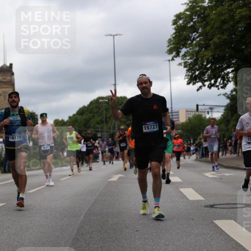 29.06.2025 - hella hamburg halbmarathon Yannick Fuchs http://msf.ph/oto/8221467 29.06.2025 10:46:07 20KM 2287, 2396, 2397, 2595, 4140, 4814, 5008, 5032, 5093, 5102, 5399, 5482, 6286, 6390, 6657, 7130, 7409, 7724, 7732, 8139, 8371, 8661, 8710, 8977, 9082, 9093, 9876, 10115, 11551, 12367, 12580, 13015, 13047, 13051, 13327, 13792, 14122, 14300, 14561, 15356, 15427, 15727, 15829, 15831, 16003, 16179, 16357, 16591, 17997, 18475, 18801, 18869, 18982 meine-sportfotos.de