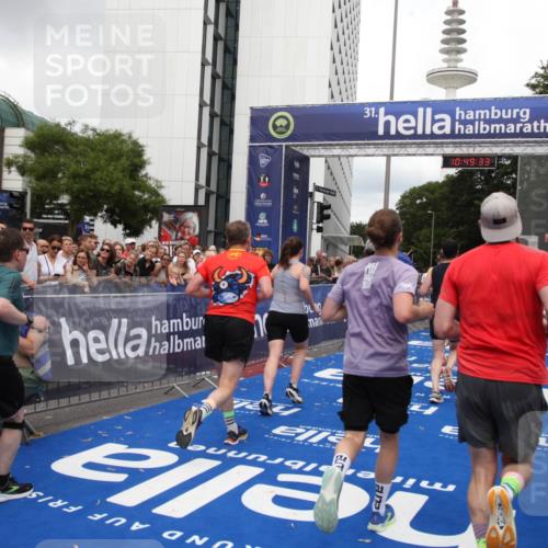 29.06.2025 - hella hamburg halbmarathon Michael Strokosch http://msf.ph/oto/8221470 29.06.2025 10:49:32 Ziel 1342, 1476, 2592, 2596, 2878, 8437, 8689, 8813, 11339, 11779, 12094, 12670, 13269, 14838, 15784, 15857, 15894, 15966, 16891, 18476, 18887, 18960 meine-sportfotos.de