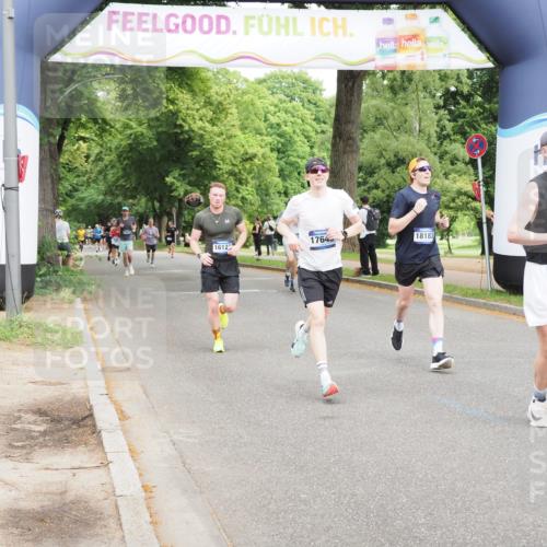29.06.2025 - hella hamburg halbmarathon MichiJ http://msf.ph/oto/8221512 29.06.2025 10:24:27 Zwischen KM18-KM19 1889, 4944, 5554, 12751, 13252, 14629, 14841, 16123, 17022, 17306, 17643, 18183 meine-sportfotos.de