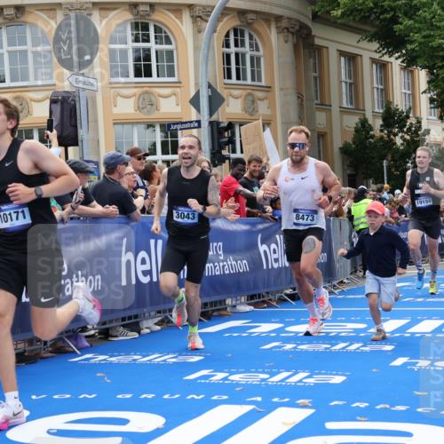 29.06.2025 - hella hamburg halbmarathon Strokosch-Dieckow http://msf.ph/oto/8221520 29.06.2025 10:29:10 Ziel 3043, 8473, 10171, 12287, 12337, 14395, 16157, 19194 meine-sportfotos.de