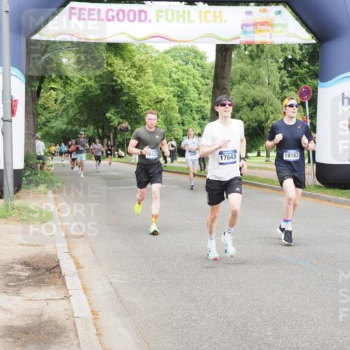 29.06.2025 - hella hamburg halbmarathon MichiJ http://msf.ph/oto/8221554 29.06.2025 10:24:27 Zwischen KM18-KM19 1889, 4944, 5554, 12751, 13252, 14629, 14841, 16123, 17022, 17306, 17643, 18183 meine-sportfotos.de