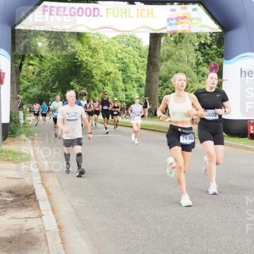 29.06.2025 - hella hamburg halbmarathon MichiJ http://msf.ph/oto/8221570 29.06.2025 10:48:48 Zwischen KM18-KM19 1726, 1823, 2582, 5299, 5305, 6602, 7636, 7658, 8730, 16128, 17383, 19242 meine-sportfotos.de