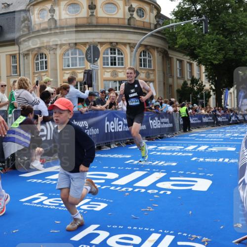 29.06.2025 - hella hamburg halbmarathon Strokosch-Dieckow http://msf.ph/oto/8221718 29.06.2025 10:29:12 Ziel 3043, 8473, 10171, 12287, 12337, 14164, 14395, 16157, 19194 meine-sportfotos.de