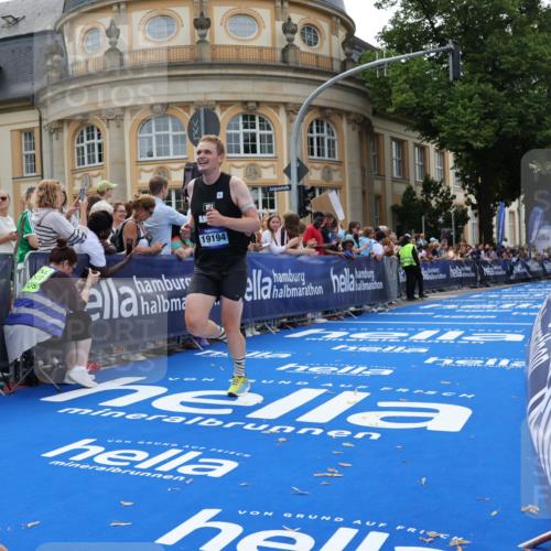 29.06.2025 - hella hamburg halbmarathon Strokosch-Dieckow http://msf.ph/oto/8221780 29.06.2025 10:29:12 Ziel 3043, 8473, 10171, 12287, 12337, 14164, 14395, 16157, 19194 meine-sportfotos.de