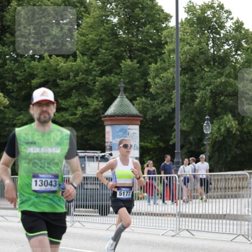 29.06.2025 - hella hamburg halbmarathon Jannik Wohlers http://msf.ph/oto/8221925 29.06.2025 10:27:22 Lombardsbrücke 1148, 2080, 3389, 5177, 6214, 7764, 7978, 8085, 9688, 10412, 10413, 12823, 13043, 13860, 14206, 15607, 16569, 16804, 16838, 17427, 18012, 18301, 18626 meine-sportfotos.de