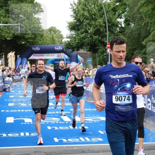 29.06.2025 - hella hamburg halbmarathon Zöllner http://msf.ph/oto/8222018 29.06.2025 10:52:25 Ziel 4140, 4419, 4587, 6164, 7896, 9876, 13015, 13211, 13707, 15144, 15446, 17773, 17997 meine-sportfotos.de