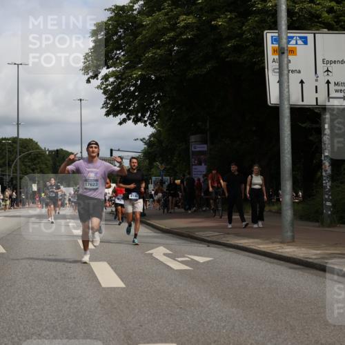 29.06.2025 - hella hamburg halbmarathon Yannick Fuchs http://msf.ph/oto/8222028 29.06.2025 10:33:08 20KM 1042, 1615, 1688, 1710, 2262, 2296, 2719, 2745, 2849, 3014, 3431, 3530, 4148, 5091, 5248, 6095, 6684, 7110, 8091, 10218, 11049, 11281, 11282, 11379, 12137, 12915, 13755, 14688, 14905, 15372, 16075, 16280, 17154, 17623, 17722, 18761 meine-sportfotos.de