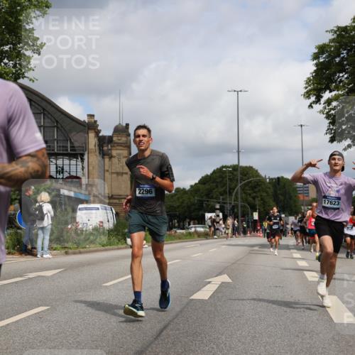 29.06.2025 - hella hamburg halbmarathon Yannick Fuchs http://msf.ph/oto/8222097 29.06.2025 10:33:08 20KM 1042, 1615, 1688, 1710, 2262, 2296, 2719, 2745, 2849, 3014, 3431, 3530, 4148, 5091, 5248, 6095, 6684, 7110, 8091, 10218, 11049, 11281, 11282, 11379, 12137, 12915, 13755, 14688, 14905, 15372, 16075, 16280, 17154, 17623, 17722, 18761 meine-sportfotos.de