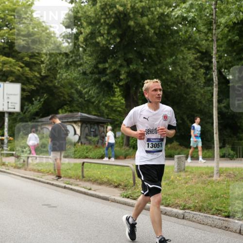 29.06.2025 - hella hamburg halbmarathon Yannick Fuchs http://msf.ph/oto/8222132 29.06.2025 10:46:09 20KM 2287, 2397, 2595, 4140, 4837, 5008, 5032, 5093, 5399, 5482, 6286, 6390, 7130, 7312, 7409, 7724, 7732, 8139, 8371, 8661, 8977, 9082, 9093, 9876, 10115, 11551, 12367, 12580, 13015, 13047, 13051, 13327, 14122, 14300, 14561, 15275, 15356, 15427, 15506, 15727, 15829, 15831, 16003, 16179, 16357, 16591, 17997, 18475, 18801, 18982 meine-sportfotos.de
