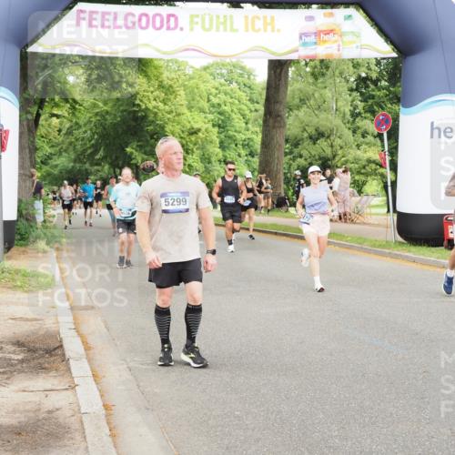 29.06.2025 - hella hamburg halbmarathon MichiJ http://msf.ph/oto/8222152 29.06.2025 10:48:50 Zwischen KM18-KM19 1726, 1823, 5299, 5305, 6602, 7636, 7658, 8045, 8730, 9928, 17383, 19242 meine-sportfotos.de
