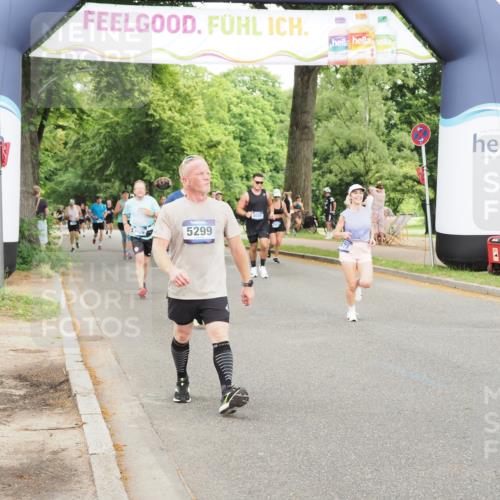 29.06.2025 - hella hamburg halbmarathon MichiJ http://msf.ph/oto/8222193 29.06.2025 10:48:50 Zwischen KM18-KM19 1726, 1823, 5299, 5305, 6602, 7636, 7658, 8045, 8730, 9928, 17383, 19242 meine-sportfotos.de