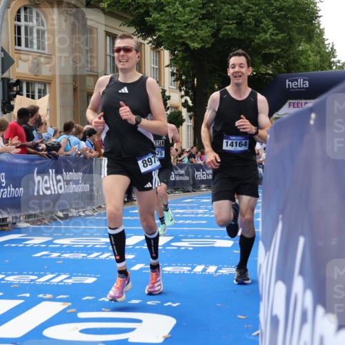 29.06.2025 - hella hamburg halbmarathon Strokosch-Dieckow http://msf.ph/oto/8222214 29.06.2025 10:29:22 Ziel 2021, 2075, 2180, 8975, 9137, 9571, 10156, 10790, 12234, 12287, 12337, 13838, 14164, 14395, 15880, 16118, 17197, 18737, 19203 meine-sportfotos.de