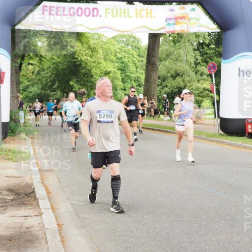 29.06.2025 - hella hamburg halbmarathon MichiJ http://msf.ph/oto/8222228 29.06.2025 10:48:50 Zwischen KM18-KM19 1726, 1823, 5299, 5305, 6602, 7636, 7658, 8045, 8730, 9928, 17383, 19242 meine-sportfotos.de