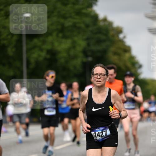 29.06.2025 - hella hamburg halbmarathon Dr. Thomas Lammeyer http://msf.ph/oto/8222267 29.06.2025 10:13:00 Kennedybrücke 1147, 1188, 1823, 2427, 2978, 3762, 4592, 4859, 5885, 6674, 7198, 9718, 9823, 9951, 9958, 10035, 10092, 10194, 10609, 10857 meine-sportfotos.de