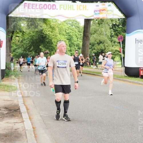 29.06.2025 - hella hamburg halbmarathon MichiJ http://msf.ph/oto/8222278 29.06.2025 10:48:50 Zwischen KM18-KM19 1726, 1823, 5299, 5305, 6602, 7636, 7658, 8045, 8730, 9928, 17383, 19242 meine-sportfotos.de