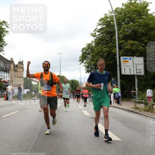 29.06.2025 - hella hamburg halbmarathon Yannick Fuchs http://msf.ph/oto/8222320 29.06.2025 10:46:10 20KM 2287, 2397, 2595, 4140, 4837, 5008, 5032, 5093, 5399, 5482, 6390, 7130, 7312, 7409, 7724, 7732, 8139, 8371, 8661, 8977, 9082, 9093, 9145, 9876, 10115, 11551, 12367, 12580, 13047, 13051, 13327, 14122, 14300, 14561, 15001, 15275, 15356, 15427, 15506, 15727, 15829, 15831, 16003, 16179, 16357, 16591, 17997, 18801, 18982 meine-sportfotos.de