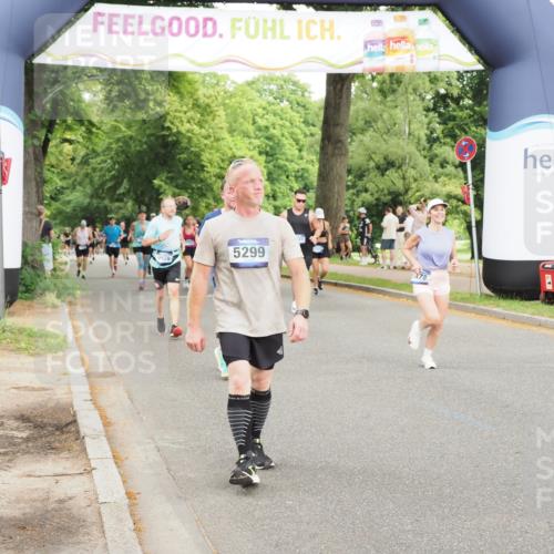 29.06.2025 - hella hamburg halbmarathon MichiJ http://msf.ph/oto/8222330 29.06.2025 10:48:50 Zwischen KM18-KM19 1726, 1823, 5299, 5305, 6602, 7636, 7658, 8045, 8730, 9928, 17383, 19242 meine-sportfotos.de