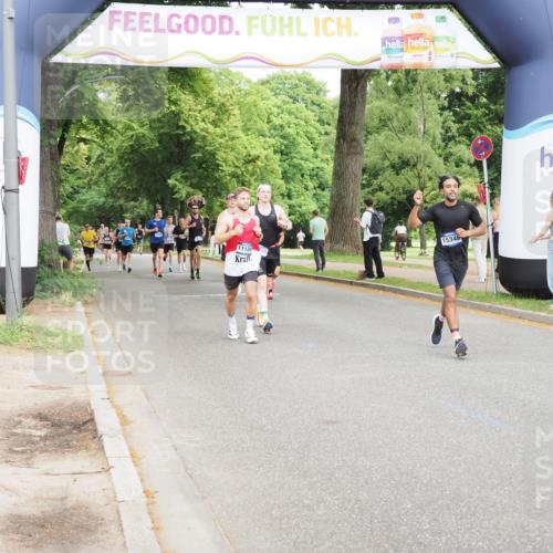 29.06.2025 - hella hamburg halbmarathon MichiJ http://msf.ph/oto/8222338 29.06.2025 10:24:36 Zwischen KM18-KM19 6704, 10477, 11120, 13798, 15348, 15621 meine-sportfotos.de