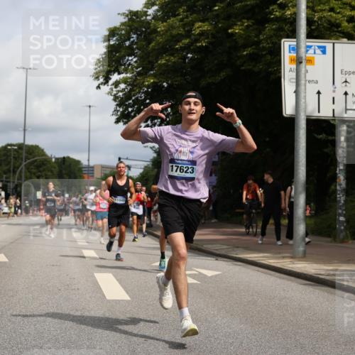 29.06.2025 - hella hamburg halbmarathon Yannick Fuchs http://msf.ph/oto/8222407 29.06.2025 10:33:09 20KM 1710, 2262, 2296, 2719, 2745, 2849, 3014, 3431, 4148, 5091, 5248, 6095, 6684, 7110, 8091, 10218, 11049, 11281, 11282, 11379, 12137, 12915, 13755, 14688, 14905, 15372, 16075, 16280, 17154, 17623, 17722, 18761, 19004 meine-sportfotos.de